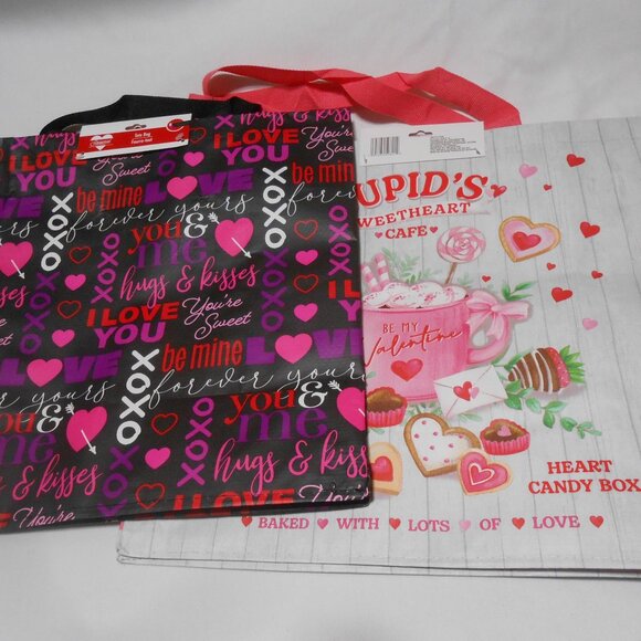 2 NEW Valentine reusable tote shopping Bags Cupid XOXO designs 14X13X6" 💕💕 - Picture 1 of 9